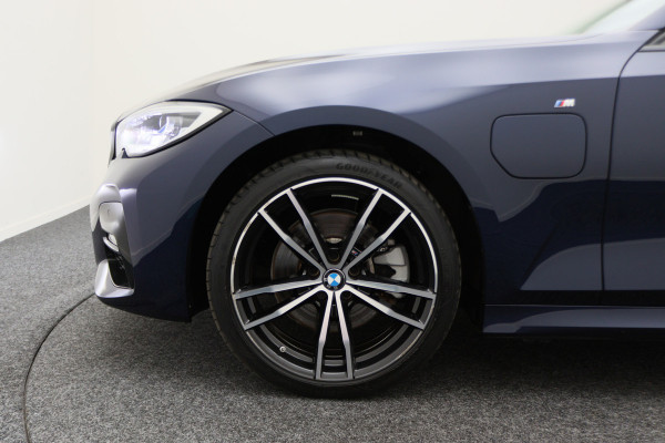 BMW 3-serie 320e Business Edition Plus M Sport Laser LED, Leer, Schuif-/kanteldak, Apple Carplay, Trekhaak elektr., 19" BMW 3-serie 320e Business Edition Plus M Sport Laser LED, Leer, Schuif-/kanteldak, Apple Carplay, Trekhaak elektr., 19"