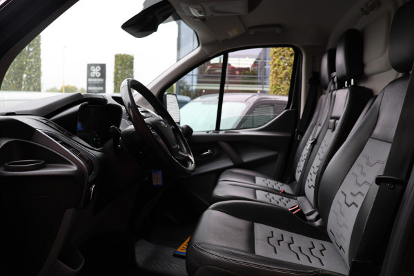 Ford Transit Custom 290 2.0 TDCI Sport | Camera | Navigatie | 3-Zitter | Trekhaak | PDC V+A | Lederen bekleding | MF Stuur | Nieuwe APK
