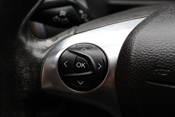 Ford Transit Custom 290 2.0 TDCI Sport | Camera | Navigatie | 3-Zitter | Trekhaak | PDC V+A | Lederen bekleding | MF Stuur | Nieuwe APK