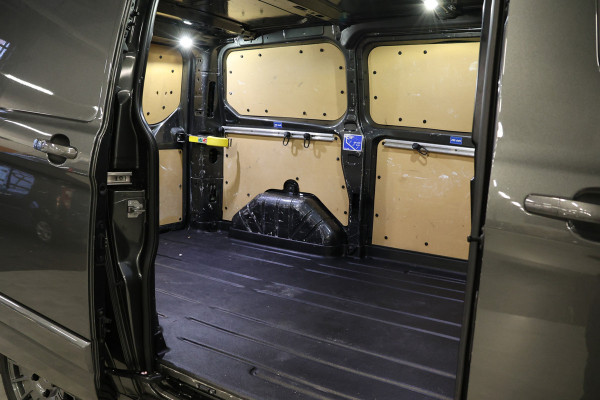 Ford Transit Custom 290 2.0 TDCI Sport | Camera | Navigatie | 3-Zitter | Trekhaak | PDC V+A | Lederen bekleding | MF Stuur | Nieuwe APK