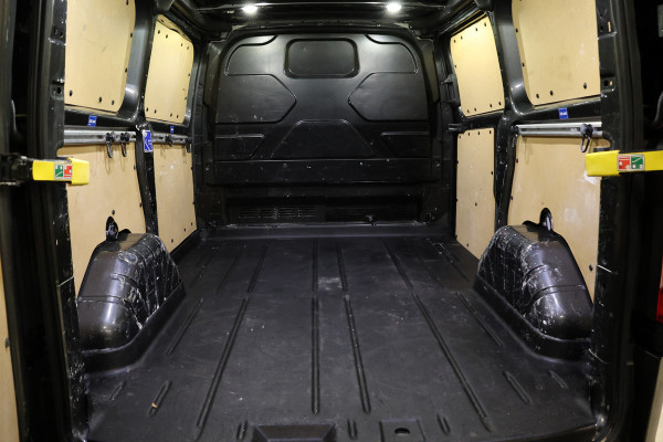 Ford Transit Custom 290 2.0 TDCI Sport | Camera | Navigatie | 3-Zitter | Trekhaak | PDC V+A | Lederen bekleding | MF Stuur | Nieuwe APK