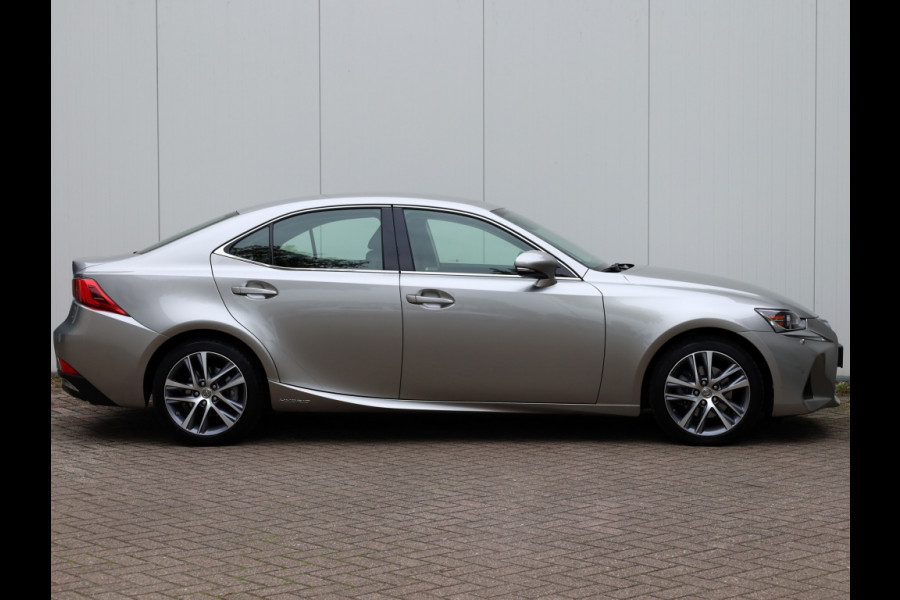 Lexus IS 300h Hybrid Business Line | Safety Pack | Leder | Stoelverwarmin Lexus IS 300h Hybrid Business Line | Safety Pack | Leder | Stoelverwarmin