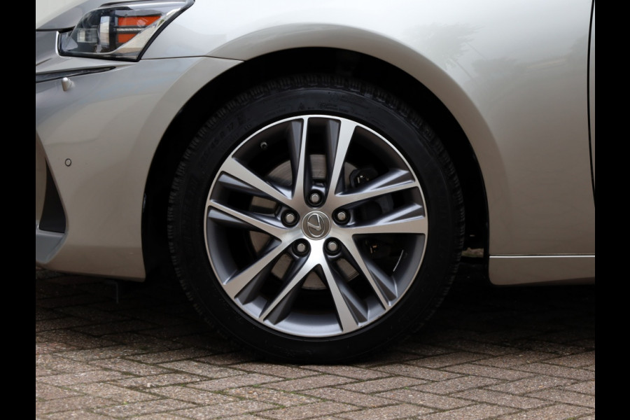 Lexus IS 300h Hybrid Business Line | Safety Pack | Leder | Stoelverwarmin Lexus IS 300h Hybrid Business Line | Safety Pack | Leder | Stoelverwarmin