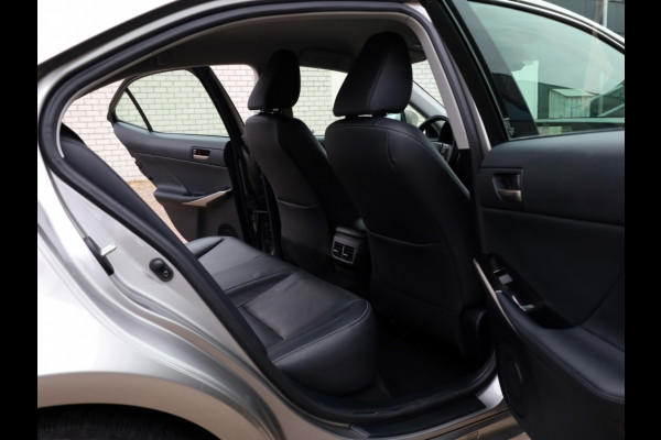 Lexus IS 300h Hybrid Business Line | Safety Pack | Leder | Stoelverwarmin Lexus IS 300h Hybrid Business Line | Safety Pack | Leder | Stoelverwarmin