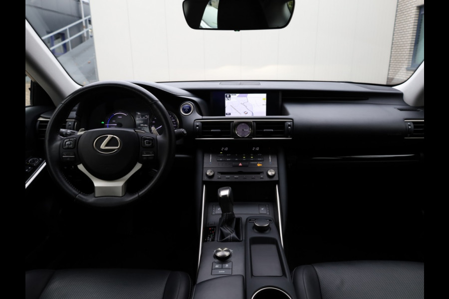 Lexus IS 300h Hybrid Business Line | Safety Pack | Leder | Stoelverwarmin Lexus IS 300h Hybrid Business Line | Safety Pack | Leder | Stoelverwarmin