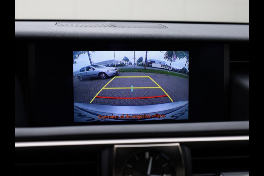 Lexus IS 300h Hybrid Business Line | Safety Pack | Leder | Stoelverwarmin Lexus IS 300h Hybrid Business Line | Safety Pack | Leder | Stoelverwarmin
