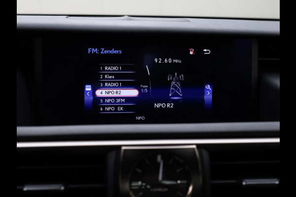 Lexus IS 300h Hybrid Business Line | Safety Pack | Leder | Stoelverwarmin Lexus IS 300h Hybrid Business Line | Safety Pack | Leder | Stoelverwarmin