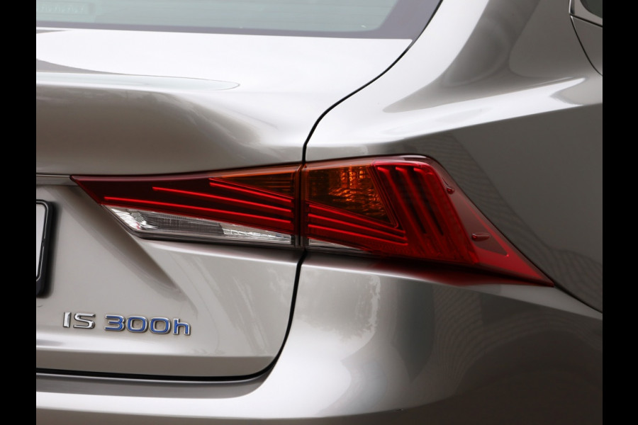 Lexus IS 300h Hybrid Business Line | Safety Pack | Leder | Stoelverwarmin Lexus IS 300h Hybrid Business Line | Safety Pack | Leder | Stoelverwarmin