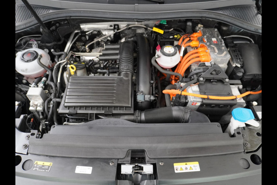 Volkswagen Tiguan 1.4 TSI eHybrid ELEGANCE| PANO | CAMERA |