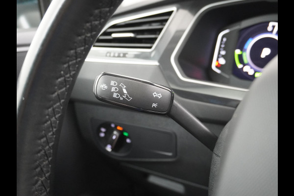Volkswagen Tiguan 1.4 TSI eHybrid ELEGANCE| PANO | CAMERA |
