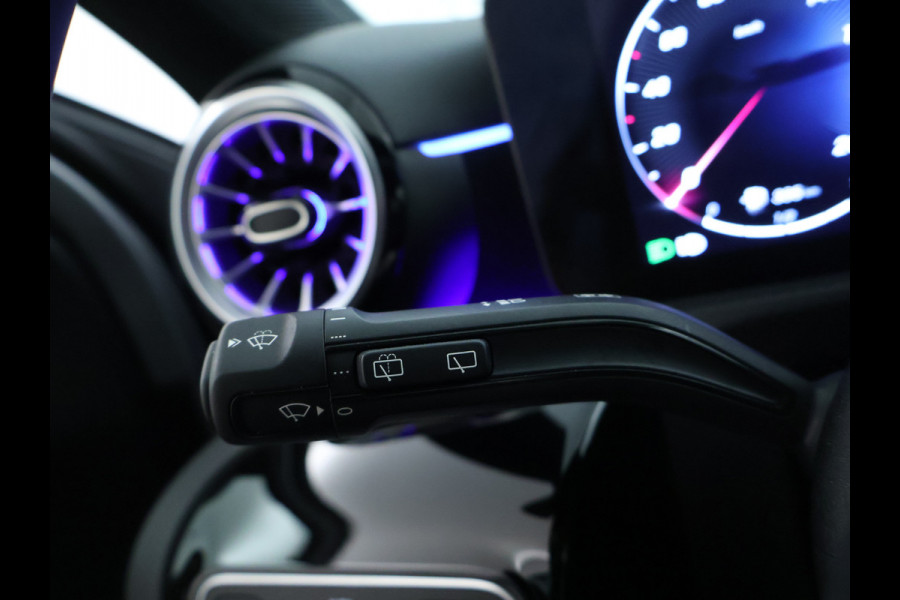 Mercedes-Benz A-Klasse 250 e Star Edition AMG Line AMG Line | Sfeerverlichting  |Achteruitrijcamera |  Smartphone-integratie | Inclusief 24 maanden MB Certified garantie voor Europa.
