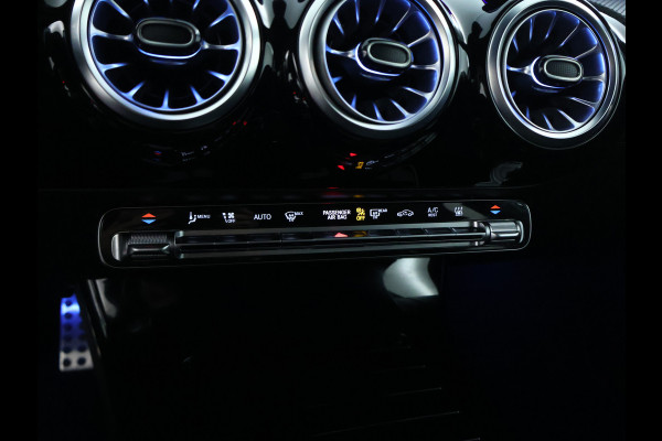 Mercedes-Benz A-Klasse 250 e Star Edition AMG Line AMG Line | Sfeerverlichting  |Achteruitrijcamera |  Smartphone-integratie | Inclusief 24 maanden MB Certified garantie voor Europa.