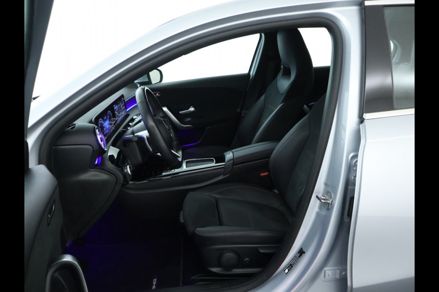 Mercedes-Benz A-Klasse 250 e Star Edition AMG Line AMG Line | Sfeerverlichting  |Achteruitrijcamera |  Smartphone-integratie | Inclusief 24 maanden MB Certified garantie voor Europa.