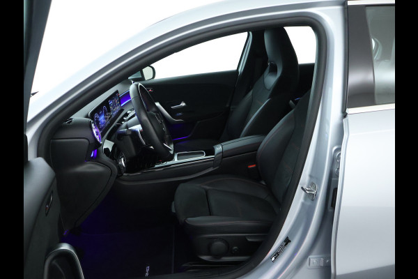 Mercedes-Benz A-Klasse 250 e Star Edition AMG Line AMG Line | Sfeerverlichting  |Achteruitrijcamera |  Smartphone-integratie | Inclusief 24 maanden MB Certified garantie voor Europa.