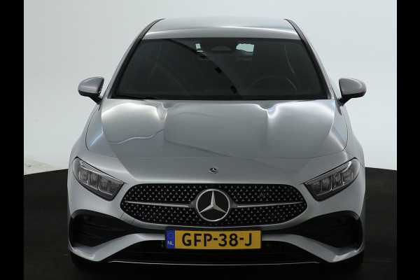 Mercedes-Benz A-Klasse 250 e Star Edition AMG Line AMG Line | Sfeerverlichting  |Achteruitrijcamera |  Smartphone-integratie | Inclusief 24 maanden MB Certified garantie voor Europa.