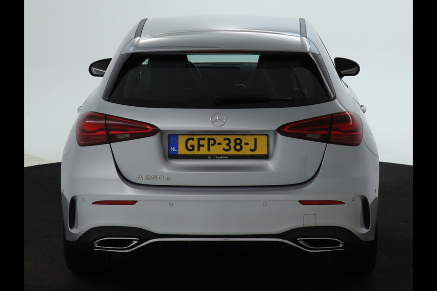 Mercedes-Benz A-Klasse 250 e Star Edition AMG Line AMG Line | Sfeerverlichting  |Achteruitrijcamera |  Smartphone-integratie | Inclusief 24 maanden MB Certified garantie voor Europa.