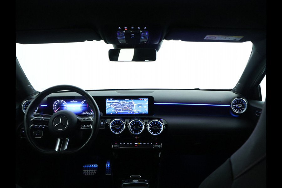 Mercedes-Benz A-Klasse 250 e Star Edition AMG Line AMG Line | Sfeerverlichting  |Achteruitrijcamera |  Smartphone-integratie | Inclusief 24 maanden MB Certified garantie voor Europa.