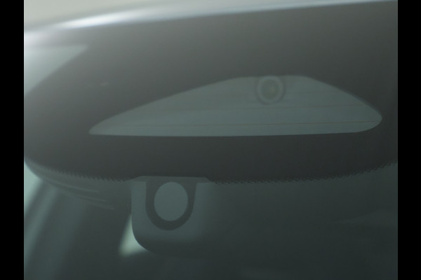 Mercedes-Benz A-Klasse 250 e Star Edition AMG Line AMG Line | Sfeerverlichting  |Achteruitrijcamera |  Smartphone-integratie | Inclusief 24 maanden MB Certified garantie voor Europa.