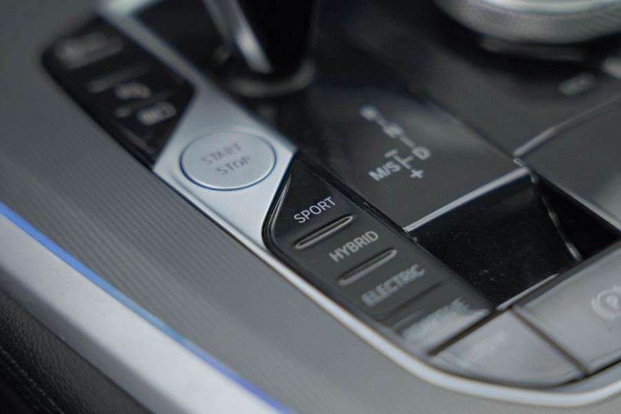 BMW X5 xDrive45e Executive |Pano|HUD|Memory|Laser|Elek.Trekhaak| BMW X5 xDrive45e Executive |Pano|HUD|Memory|Laser|Elek.Trekhaak|