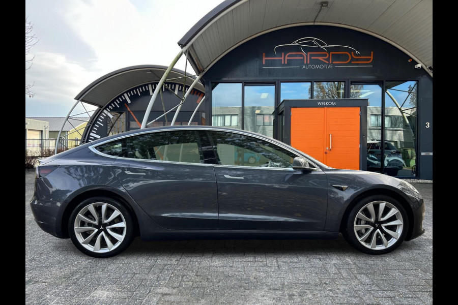 Tesla Model 3 Long Range AWD 75 kWh 88% SOH Trekhaak (fiets) Rijklaarprijs! Tesla Model 3 Long Range AWD 75 kWh 88% SOH Trekhaak (fiets) Rijklaarprijs!