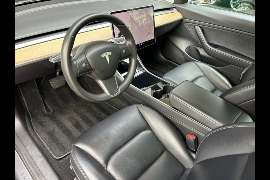 Tesla Model 3 Long Range AWD 75 kWh 88% SOH Trekhaak (fiets) Rijklaarprijs! Tesla Model 3 Long Range AWD 75 kWh 88% SOH Trekhaak (fiets) Rijklaarprijs!
