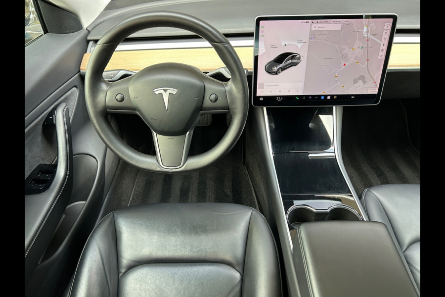 Tesla Model 3 Long Range AWD 75 kWh 88% SOH Trekhaak (fiets) Rijklaarprijs! Tesla Model 3 Long Range AWD 75 kWh 88% SOH Trekhaak (fiets) Rijklaarprijs!