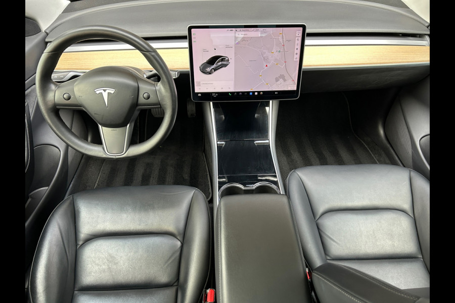 Tesla Model 3 Long Range AWD 75 kWh 88% SOH Trekhaak (fiets) Rijklaarprijs! Tesla Model 3 Long Range AWD 75 kWh 88% SOH Trekhaak (fiets) Rijklaarprijs!