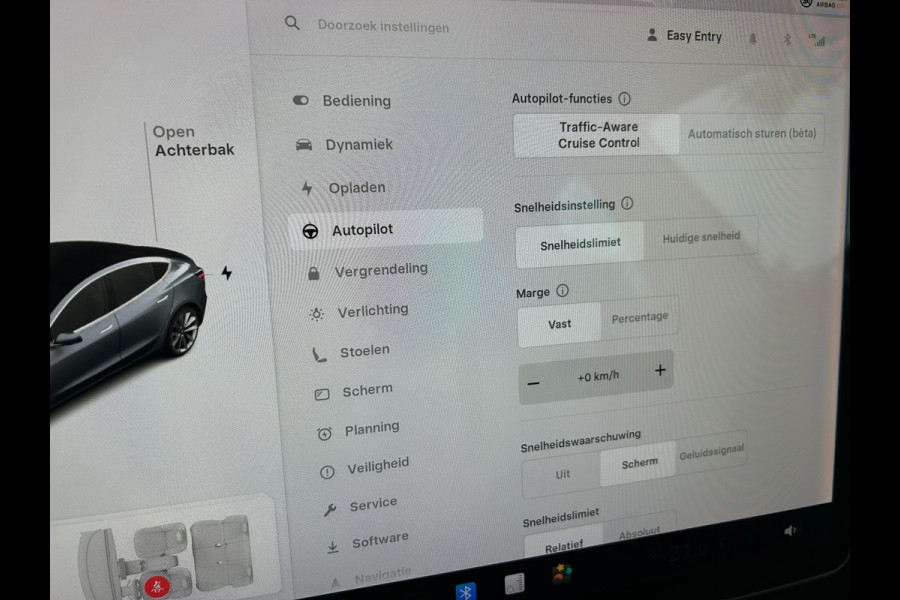 Tesla Model 3 Long Range AWD 75 kWh 88% SOH Trekhaak (fiets) Rijklaarprijs! Tesla Model 3 Long Range AWD 75 kWh 88% SOH Trekhaak (fiets) Rijklaarprijs!
