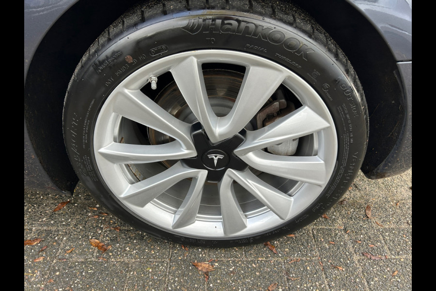 Tesla Model 3 Long Range AWD 75 kWh 88% SOH Trekhaak (fiets) Rijklaarprijs! Tesla Model 3 Long Range AWD 75 kWh 88% SOH Trekhaak (fiets) Rijklaarprijs!