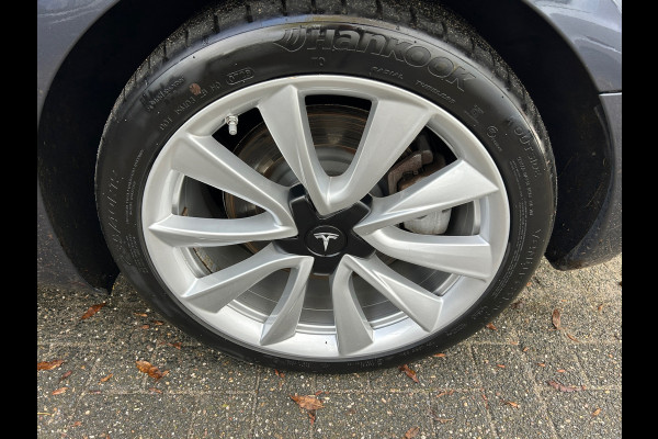 Tesla Model 3 Long Range AWD 75 kWh 88% SOH Trekhaak (fiets) Rijklaarprijs! Tesla Model 3 Long Range AWD 75 kWh 88% SOH Trekhaak (fiets) Rijklaarprijs!