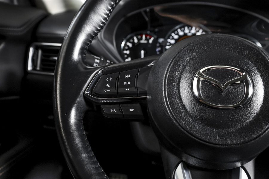 Mazda CX-5 2.0 SkyActiv-G 165 Luxury | Black Edition | Bose Audio | Adapt.Cruise | Stuur+Stoelverw+Vent | 360 Camera | HUD | NAV+App.Connect | ECC | LM 19"| Afn. Trekhaak |