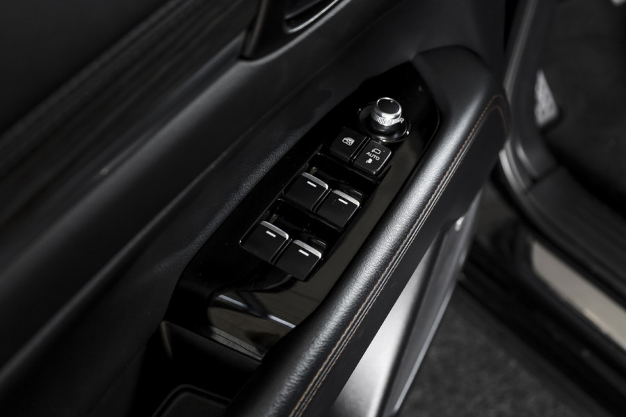 Mazda CX-5 2.0 SkyActiv-G 165 Luxury | Black Edition | Bose Audio | Adapt.Cruise | Stuur+Stoelverw+Vent | 360 Camera | HUD | NAV+App.Connect | ECC | LM 19"| Afn. Trekhaak |