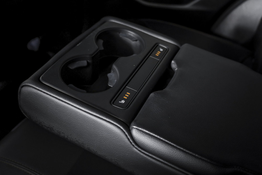 Mazda CX-5 2.0 SkyActiv-G 165 Luxury | Black Edition | Bose Audio | Adapt.Cruise | Stuur+Stoelverw+Vent | 360 Camera | HUD | NAV+App.Connect | ECC | LM 19"| Afn. Trekhaak |