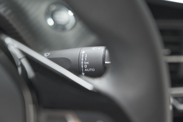 Peugeot 208 PureTech 100 Allure Pack | Camera | Apple Carplay | Stoelverwarming | Parkeersensoren