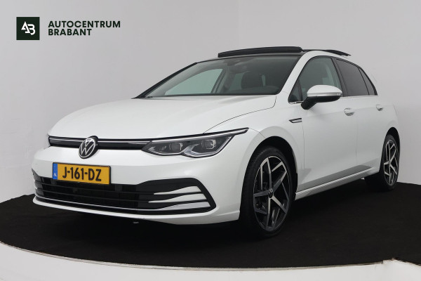 Volkswagen Golf 1.5 eTSI Style (PANORAMADAK, STOEL/STUUR VERWARMING, SFEERVERLICHTING, NAVIGATIE, CRUISE CONTROL ADAPTIEF)