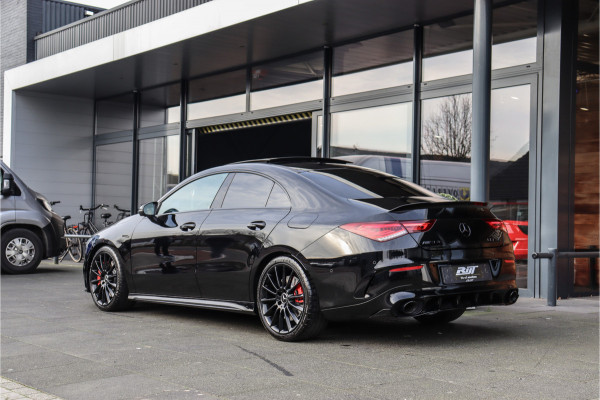 Mercedes-Benz CLA-Klasse AMG 35 4MATIC Premium Plus **Schaalstoelen/Sfeerverlichting/360/Pano**