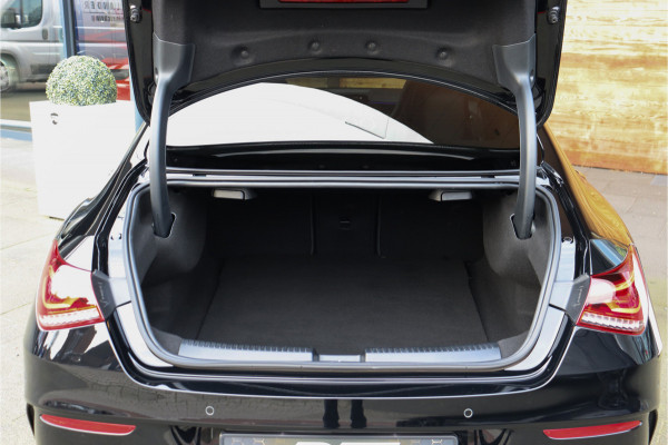 Mercedes-Benz CLA-Klasse AMG 35 4MATIC Premium Plus **Schaalstoelen/Sfeerverlichting/360/Pano**