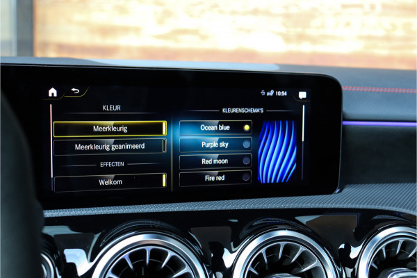 Mercedes-Benz CLA-Klasse AMG 35 4MATIC Premium Plus **Schaalstoelen/Sfeerverlichting/360/Pano**