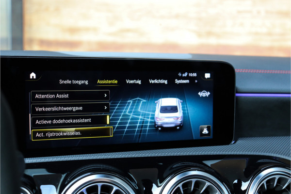 Mercedes-Benz CLA-Klasse AMG 35 4MATIC Premium Plus **Schaalstoelen/Sfeerverlichting/360/Pano**