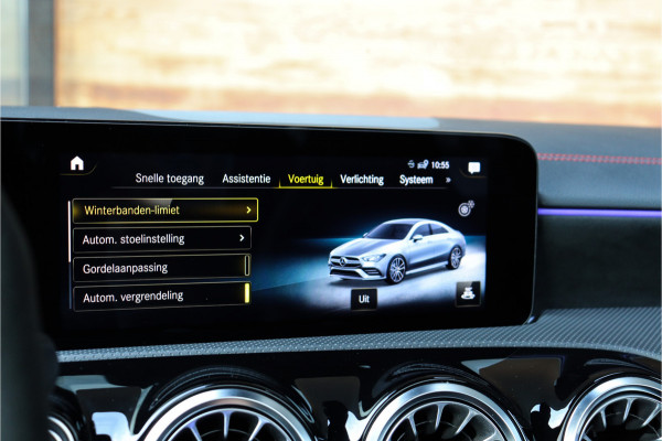 Mercedes-Benz CLA-Klasse AMG 35 4MATIC Premium Plus **Schaalstoelen/Sfeerverlichting/360/Pano**