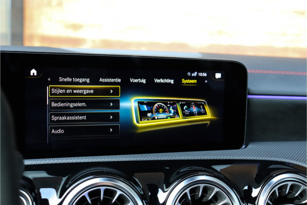 Mercedes-Benz CLA-Klasse AMG 35 4MATIC Premium Plus **Schaalstoelen/Sfeerverlichting/360/Pano**