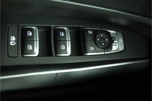 Kia Sorento 1.6 T-GDI Hybrid 2WD DynamicLine 7p. Automaat - Climate Control - LED Koplampen - Stoel/Stuurverwarming - Navigatie - Fabrieksgarantie Tot 2030