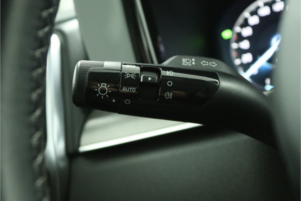 Kia Sorento 1.6 T-GDI Hybrid 2WD DynamicLine 7p. Automaat - Climate Control - LED Koplampen - Stoel/Stuurverwarming - Navigatie - Fabrieksgarantie Tot 2030