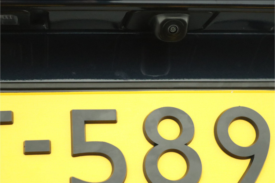 Kia Sorento 1.6 T-GDI Hybrid 2WD DynamicLine 7p. Automaat - Climate Control - LED Koplampen - Stoel/Stuurverwarming - Navigatie - Fabrieksgarantie Tot 2030