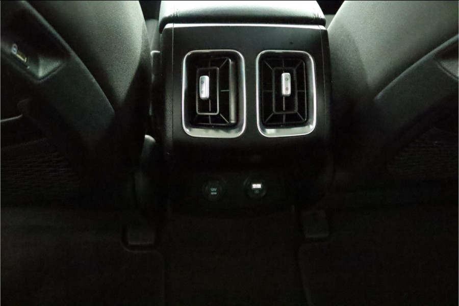 Kia Sorento 1.6 T-GDI Hybrid 2WD DynamicLine 7p. Automaat - Climate Control - LED Koplampen - Stoel/Stuurverwarming - Navigatie - Fabrieksgarantie Tot 2030