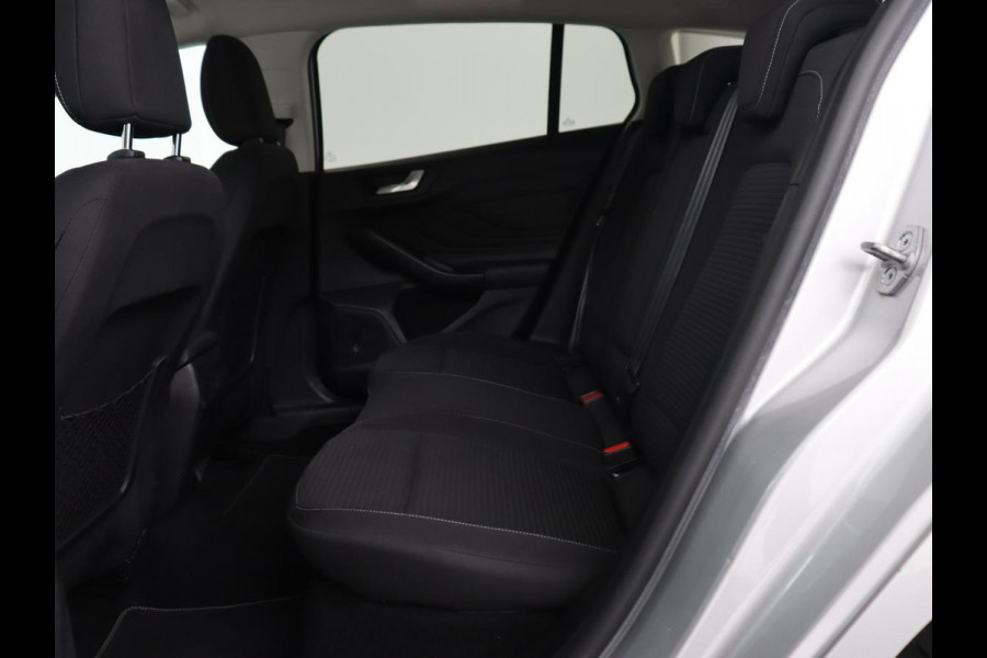 Ford Focus 1.0 EcoBoost Hybrid Titanium X | Stoel & stuurverwarming | Camera | Trekhaak | Carplay | Digital Cockpit | Full LED | Keyless