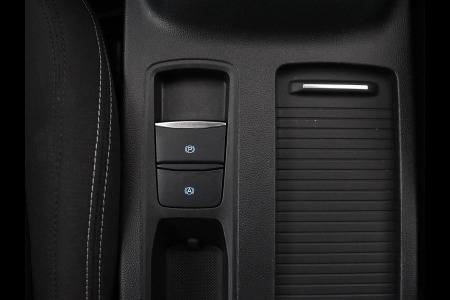 Ford Focus 1.0 EcoBoost Hybrid Titanium X | Stoel & stuurverwarming | Camera | Trekhaak | Carplay | Digital Cockpit | Full LED | Keyless