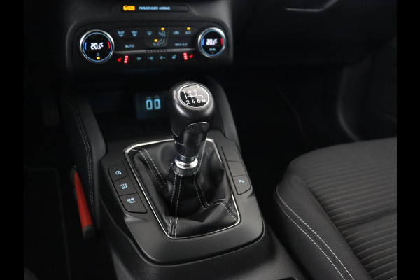 Ford Focus 1.0 EcoBoost Hybrid Titanium X | Stoel & stuurverwarming | Camera | Trekhaak | Carplay | Digital Cockpit | Full LED | Keyless