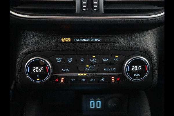 Ford Focus 1.0 EcoBoost Hybrid Titanium X | Stoel & stuurverwarming | Camera | Trekhaak | Carplay | Digital Cockpit | Full LED | Keyless