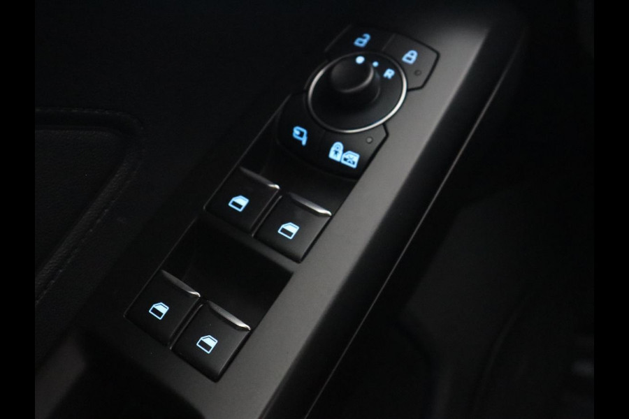Ford Focus 1.0 EcoBoost Hybrid Titanium X | Stoel & stuurverwarming | Camera | Trekhaak | Carplay | Digital Cockpit | Full LED | Keyless